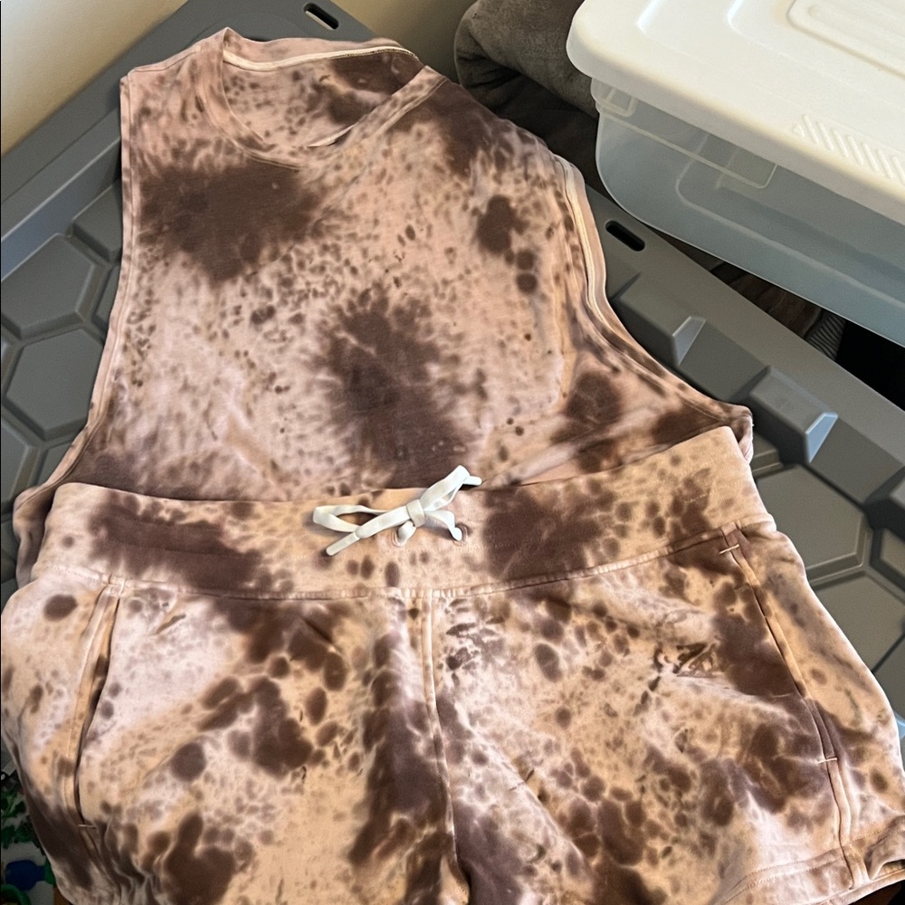 Lululemon Tie-Dye shorts with Drawstring Waist
